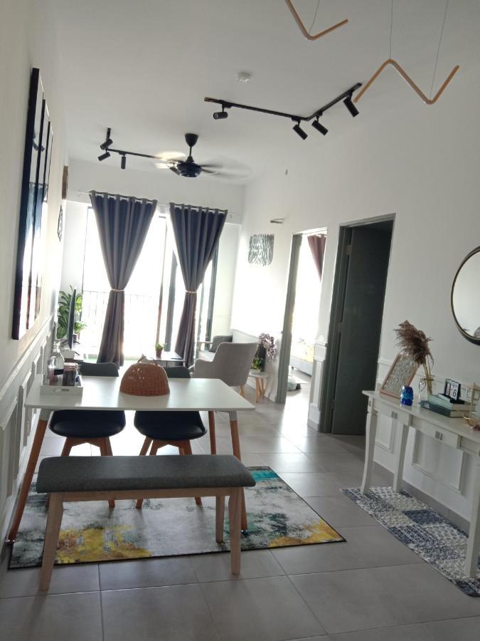 Luffy Mogiwara Homestay Sandakan Exteriör bild