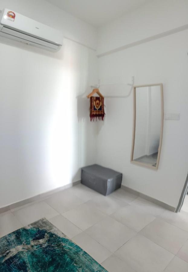 Luffy Mogiwara Homestay Sandakan Exteriör bild